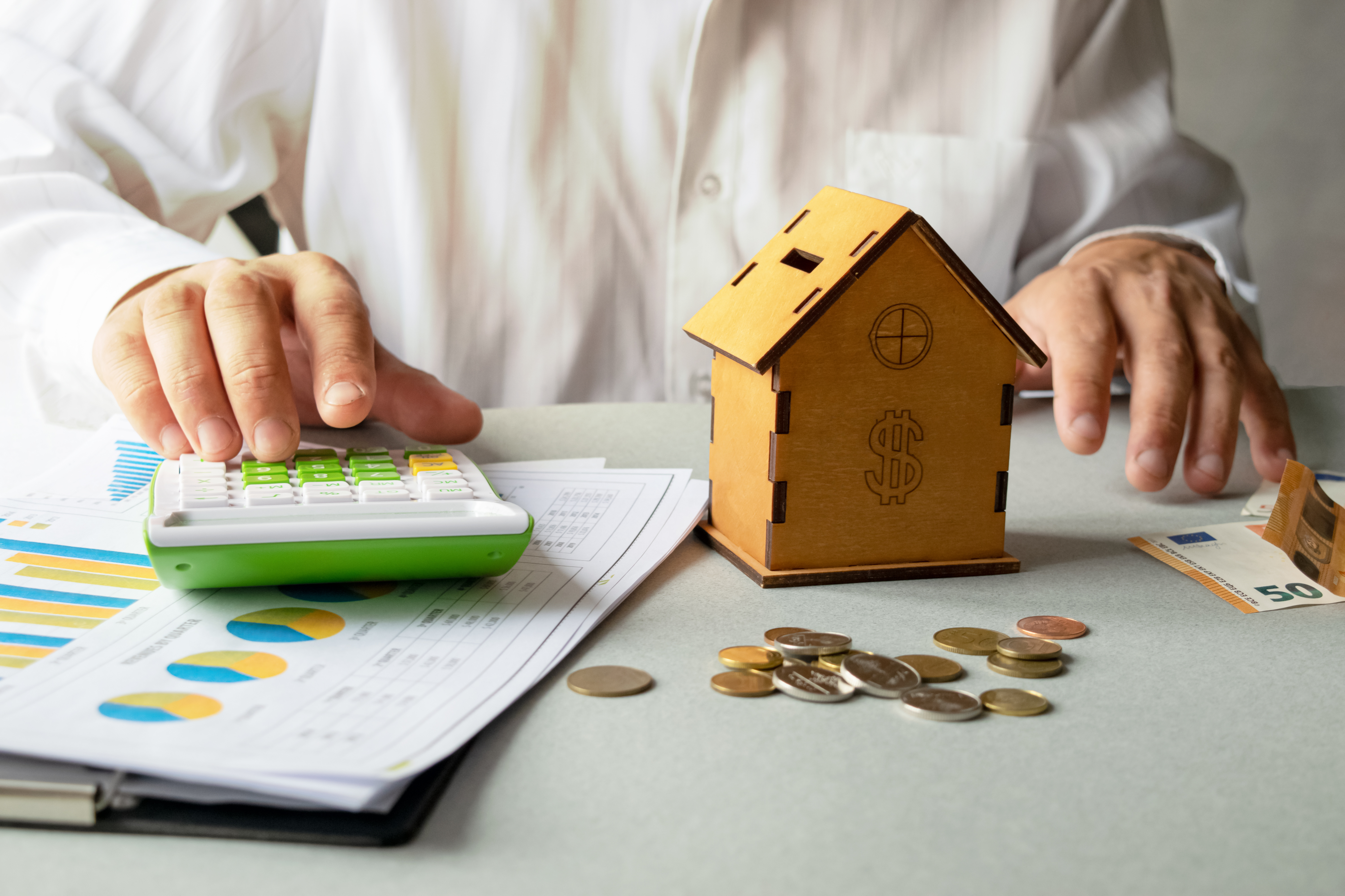 What Does It Cost to Refinance Your Home?