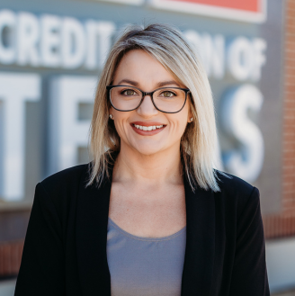 A headshot of Credit Union of Texas' Bonham, TX Community Engagement Officer, Mallory McBroom.